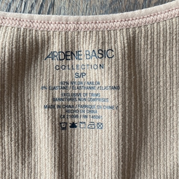 Ardene basic v-neck - Picture 3 of 3